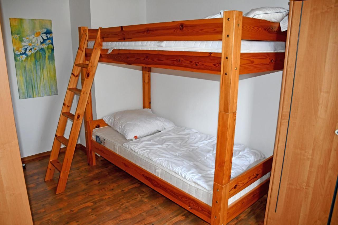 ברגן Reetdachfachwerkvilla Am Wiesengrund מראה חיצוני תמונה